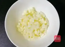 Illustration of how to make millet, yam and apple porridge (baby food supplement) 3