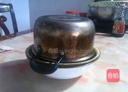 Illustration of how to make pumpkin hair cake 9