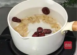 Lily Illustration of how to make millet porridge 4