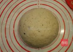 Illustration of how to make homemade low-sugar ten-grain rice steamed buns with bread machine 6