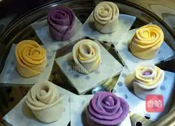 Illustration of how to make rose rolls 11