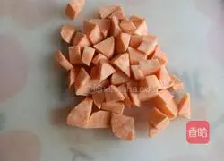 Illustration of how to make sweet potato, red dates and millet porridge 1 