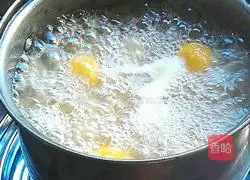 Illustration of how to celebrate the Lantern Festival with red and purple colors 6