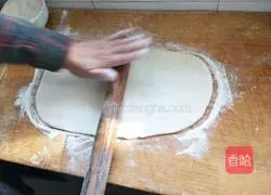 Illustration of how to make the dead noodle roll 4