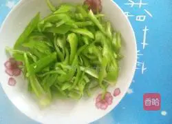 Illustration of how to make fried rice noodles with eggs 2