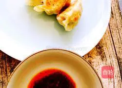 Illustration of how to make Jinwang pot stickers 10