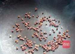 Illustration of how to make salt and pepper rose rolls 2