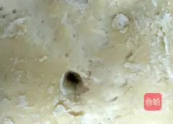 Illustration of how to make scallion rolls 3