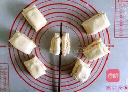 Illustration of how to make sausage rolls 13