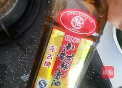 Illustration of making spicy and sour cold noodles 6