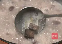 Illustration of how to make whitening and anti-freckle eight-treasure porridge 5