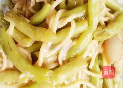 Illustration of how to make green bean braised noodles 6