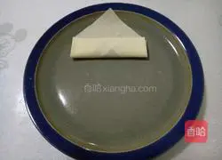 Illustration of how to wrap spring rolls 12