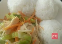 Illustration of how to make three-shredded pork rice balls 6