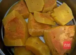 Illustration of how to make pumpkin hair cake 2