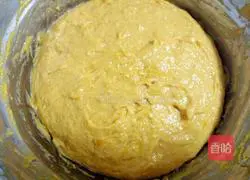 Illustration of how to make pumpkin hair cake 8