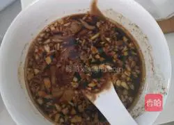 Illustration of making cold noodles with shredded chicken 2