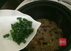 Illustration of braised rice with mushrooms and sausages 10