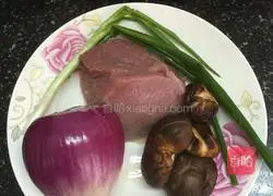 #李金记# Recipe for making rice noodles with shredded pork and mushrooms in soup 2