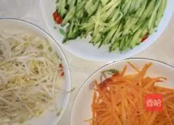 Illustration of how to make homemade cold noodles 1