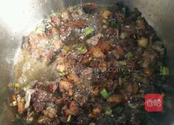 Illustration of how to make braised beans and noodles 4