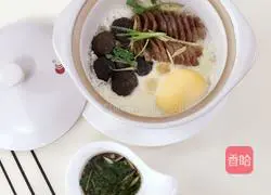 Illustration of how to make mushroom and sausage claypot rice 8