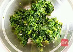 Illustration of how to make spinach and egg boxes 5