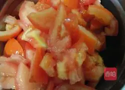 Illustration of how to make braised potato and beans noodles 4