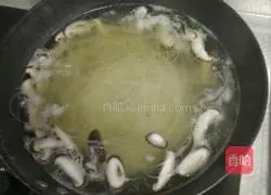 Illustration of Li's Homemade Spicy Rice Noodles 11