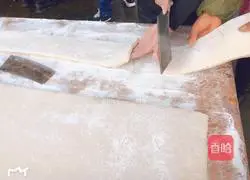 Illustration of how to pound mochi 4