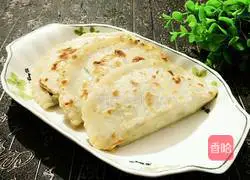 Illustration of how to make the Little Bear Frying Pan Version of Chive Box 16