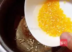 Illustration of how to make candied date and wheat porridge 5