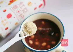 Illustration of how to make milky red bean and barley porridge 8