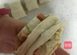 Ham Illustration of how to make green onion rolls 11