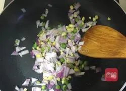 Illustration of how to make assorted rice balls 2