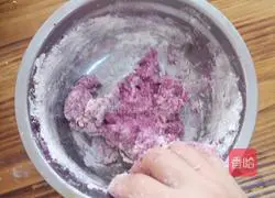 Illustration of how to make three-color hair cake 6