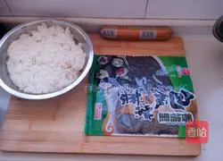Illustration of how to make imperial rice balls 1