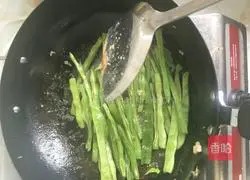 1 Recipe for Braised Noodles with Shredded Chicken and Beans 7