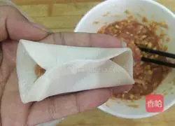 Illustration of how to make corn meat pot stickers 8