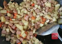 Illustration of how to make claypot rice 5