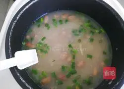 Peanut Chicken Quinoa Porridge Recipe Illustration 13