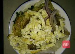 Illustration of how to make cold egg shredded cold noodles 6