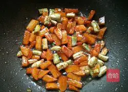 Illustration of how to make stewed rice with potatoes and beans 8