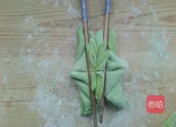 Spring Color Illustration of how to make lotus rolls that fill the dining table 7