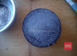 Illustration of how to make honeycomb briquette cake 17