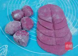 Illustration of how to make rose rolls 3