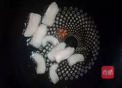 Illustration of how to make braised beans and noodles 4 