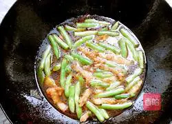 Illustration of Homemade Bean Braised Noodles 6