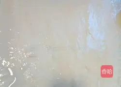 Illustration of how to make scallion, ham and sausage rolls 5