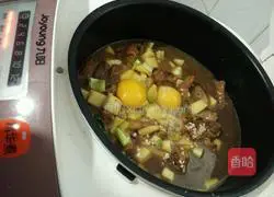 Illustration of how to make claypot rice 8